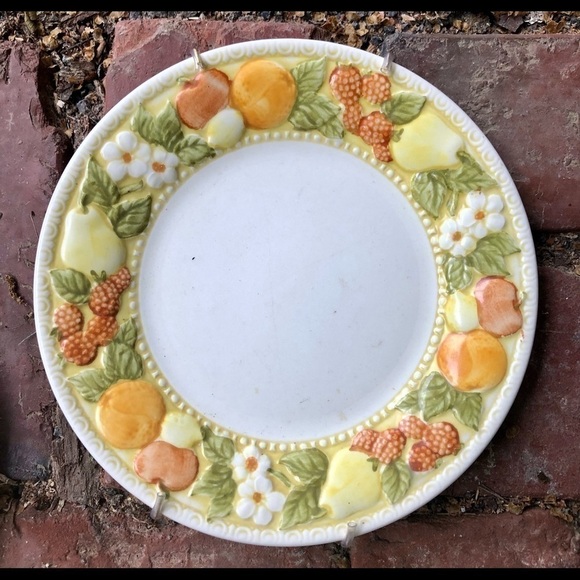 Vintage Metlox Vernonware Della Robbia 1960’s Fruit Embossed Assorted dishes - Picture 4 of 9
